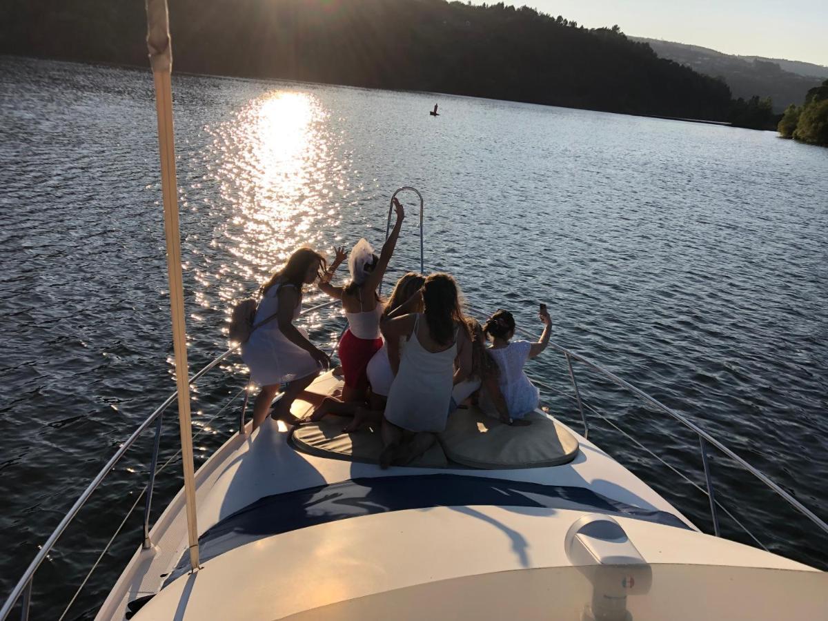 Aquadouro Yacht Radames - Sleep Boat Experience Hotel Castelo de Paiva Kültér fotó