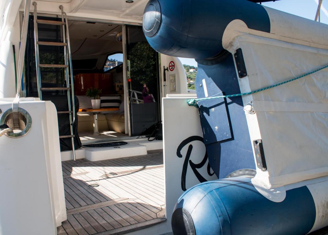 Aquadouro Yacht Radames - Sleep Boat Experience Hotel Castelo de Paiva Kültér fotó
