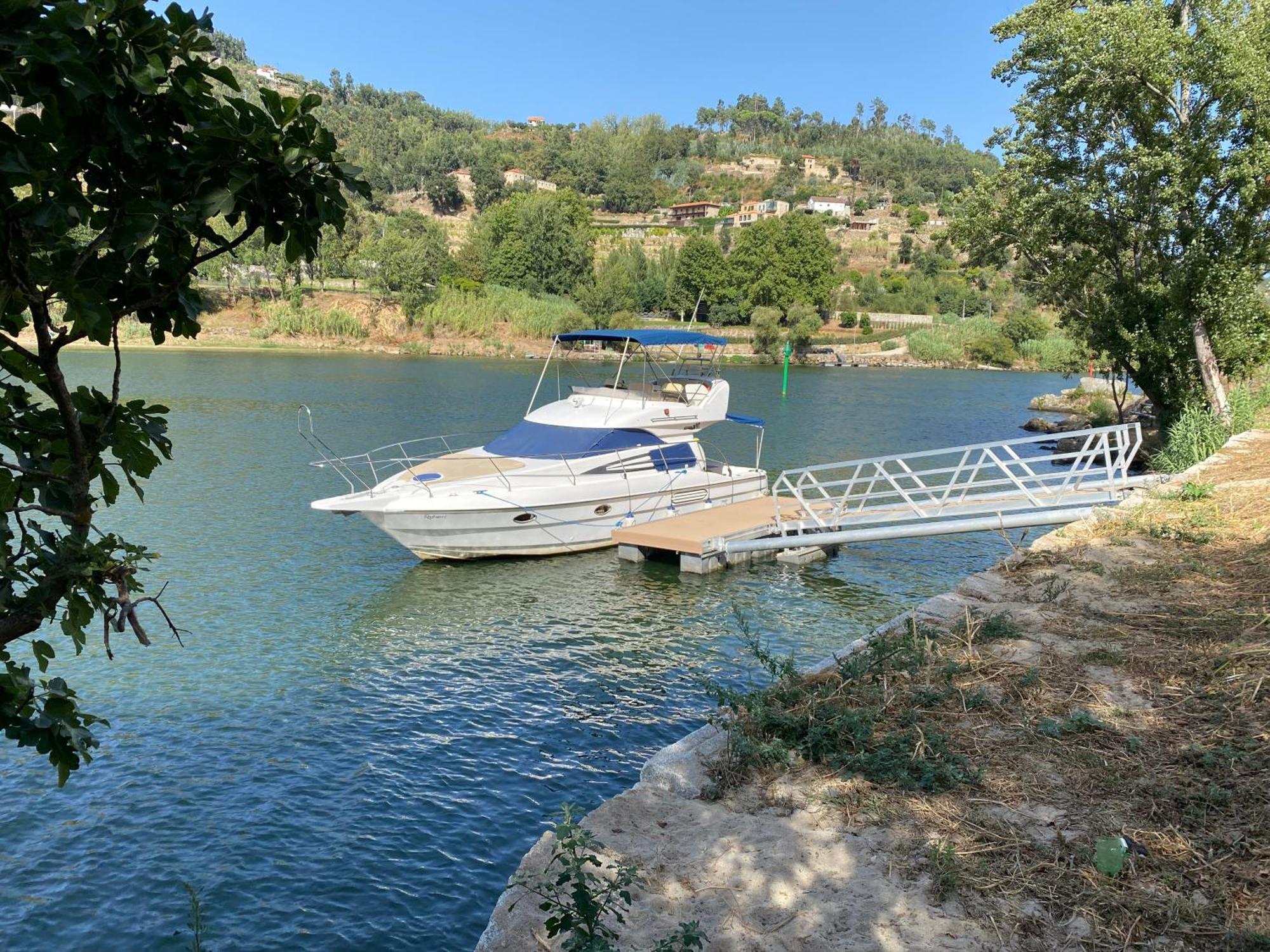 Aquadouro Yacht Radames - Sleep Boat Experience Hotel Castelo de Paiva Kültér fotó